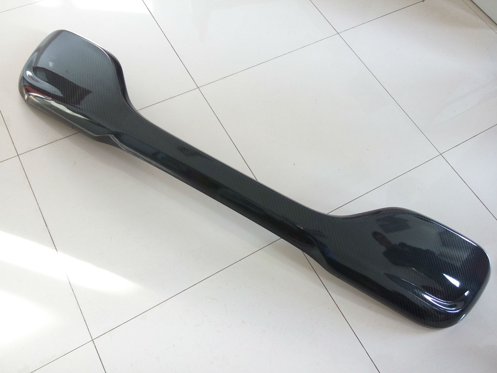 碳纖維汽車(chē)保險(xiǎn)桿 碳纖維汽車(chē)保險(xiǎn)桿